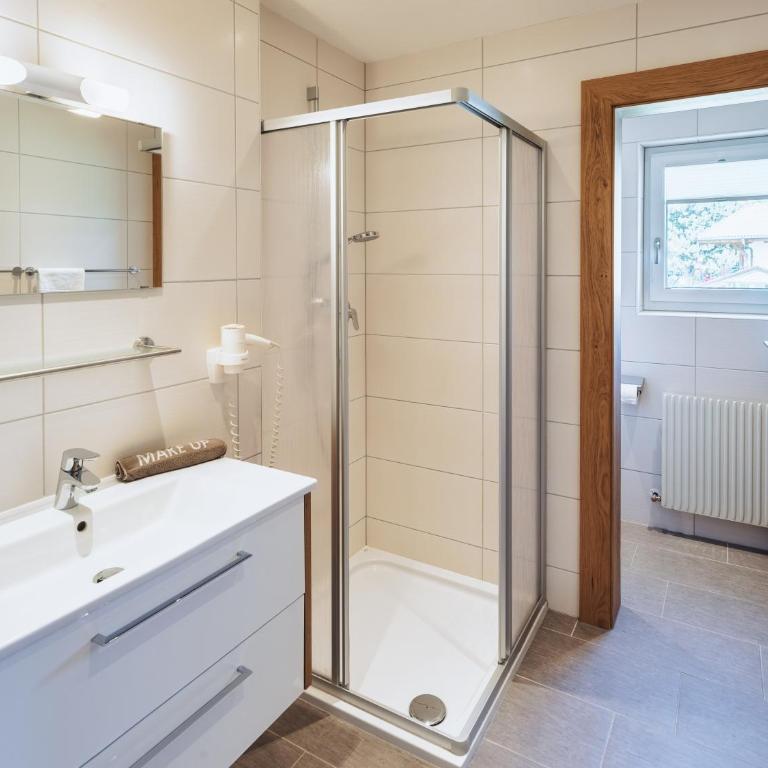 Haus Enzian - Apartment mit 2 Schlafzimmern und Balkon - 12