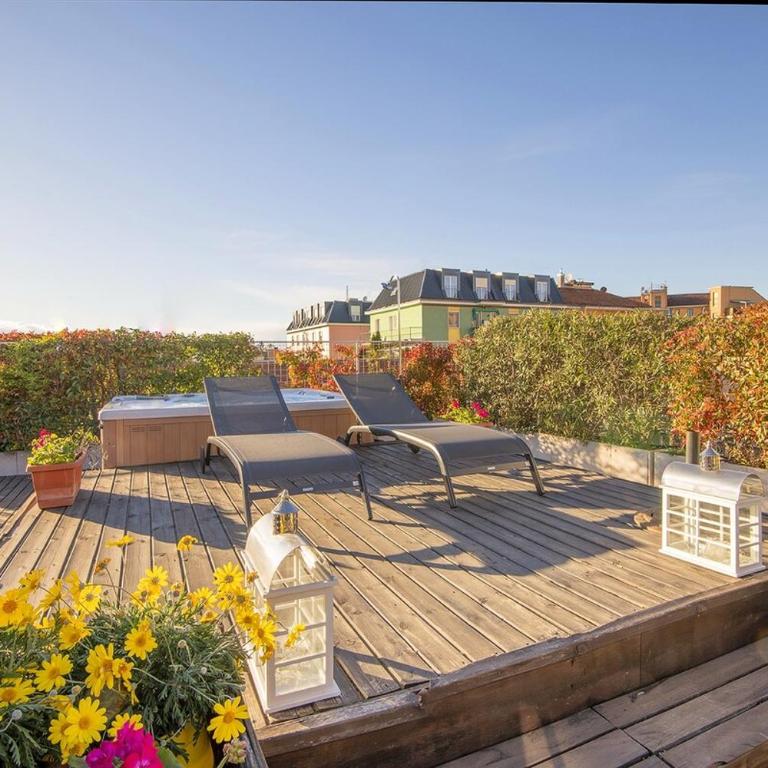 Rooftop 25 3 Suites Big Terrace - Three-Bedroom Apartment - 11