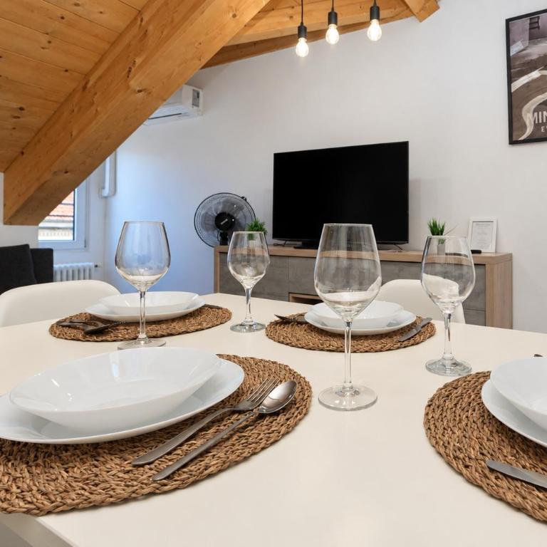 Thiago Home-Elegant Mansarda Santa Giulia Square - Apartamento de 1 dormitorio - 4