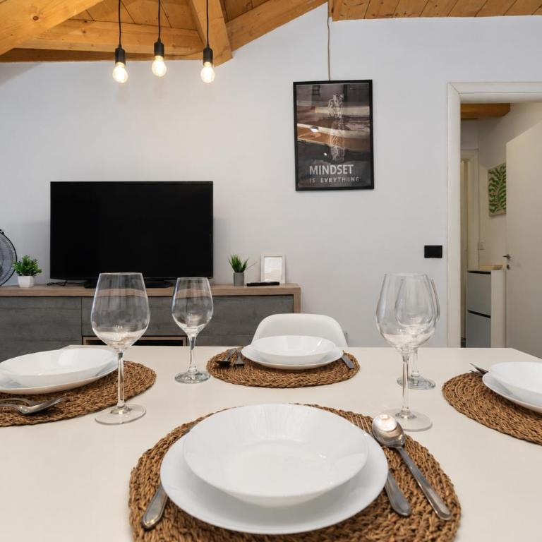 Thiago Home-Elegant Mansarda Santa Giulia Square - Apartamento de 1 dormitorio - 8