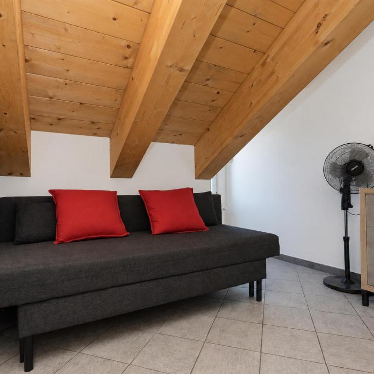 Thiago Home-Elegant Mansarda Santa Giulia Square - Apartamento de 1 dormitorio - 21