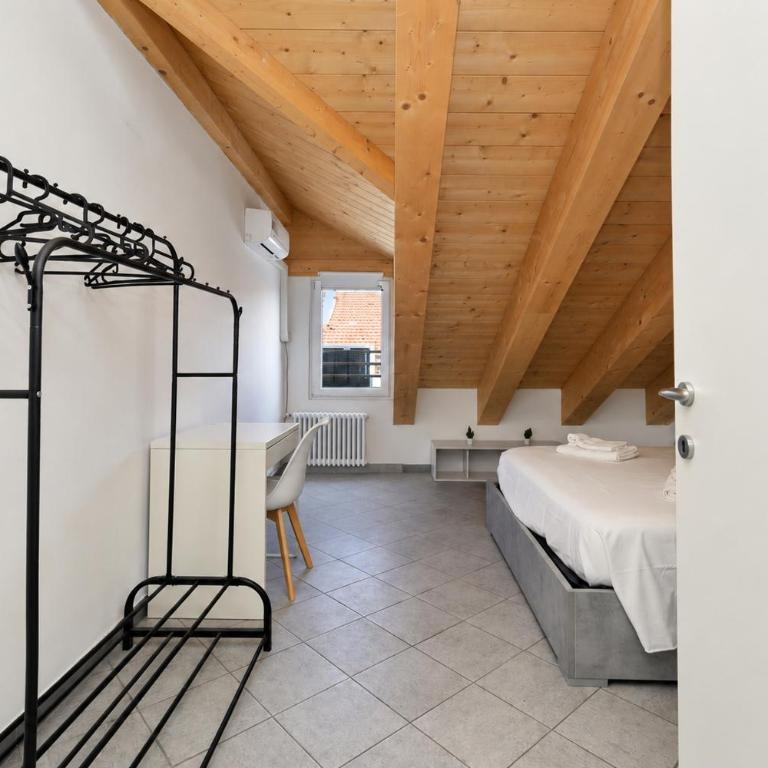 Thiago Home-Elegant Mansarda Santa Giulia Square - Apartamento de 1 dormitorio - 25