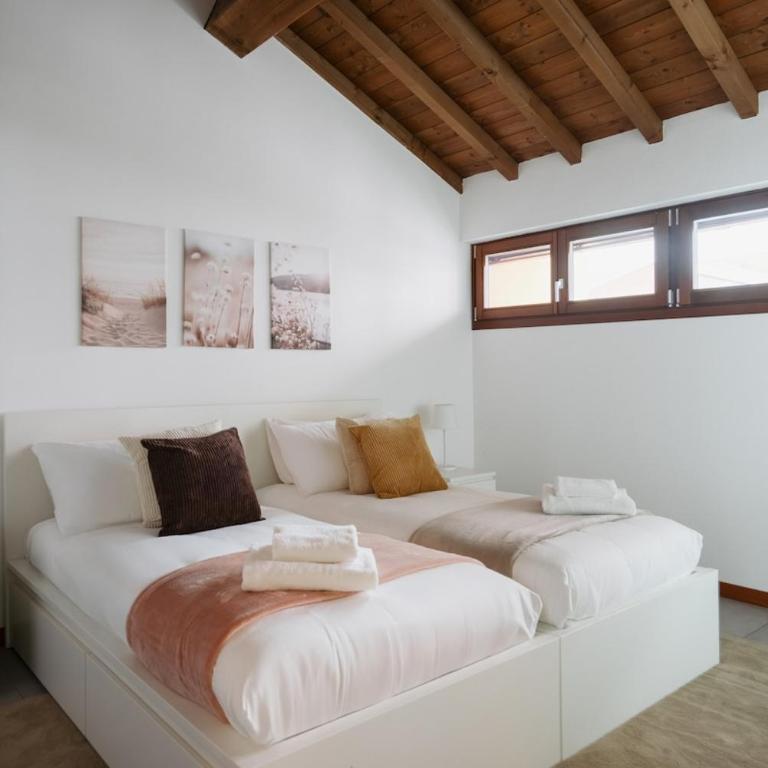 Designer Loft with Private SPA and Terrace - Apartment - 18