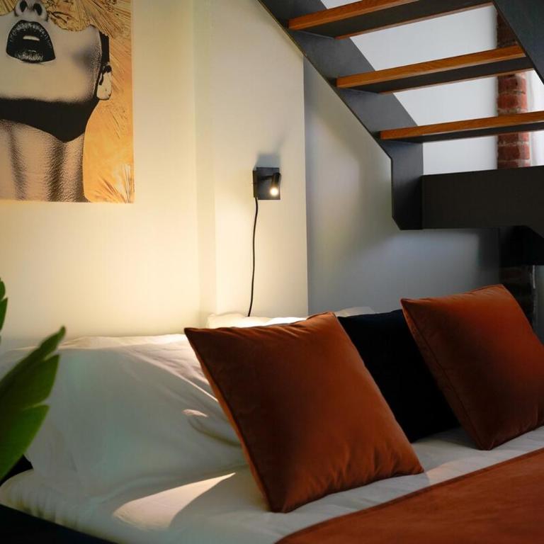 Designer Loft with Private SPA and Terrace - Apartment - 24
