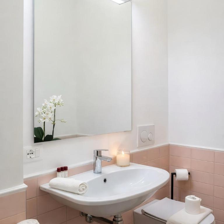 Designer Loft with Private SPA and Terrace - Apartment - 63