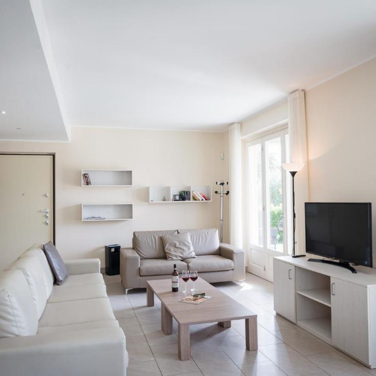 Villa Donagh- Home with pool sleeps 12 by Italian Apartments - Casa Vacanze - 8