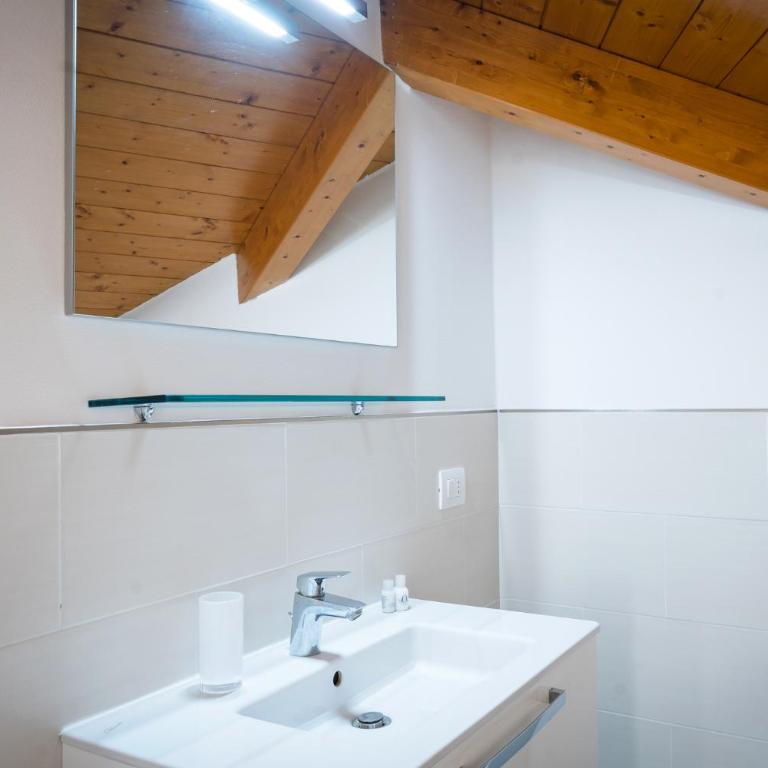 Villa Donagh- Home with pool sleeps 12 by Italian Apartments - Casa Vacanze - 99