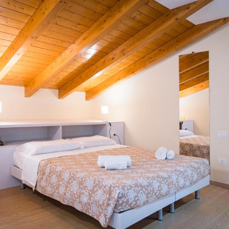 Villa Donagh- Home with pool sleeps 12 by Italian Apartments - Casa Vacanze - 95