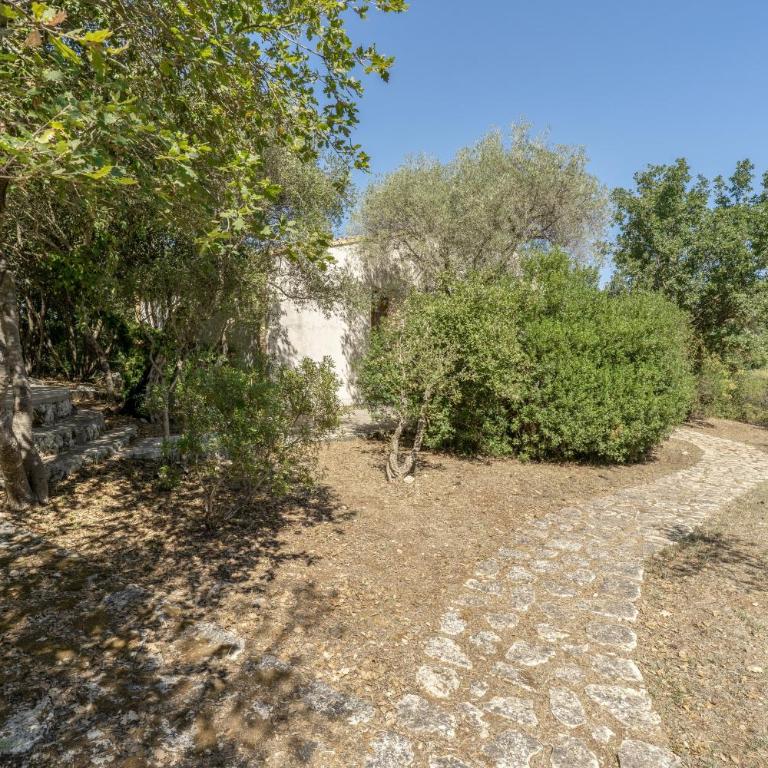 Villa Manghisi immersa nel verde - Villa con Vista Giardino - 30
