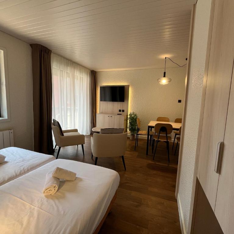 Village Club Les Tavaillons - Studio with Balcony - 5