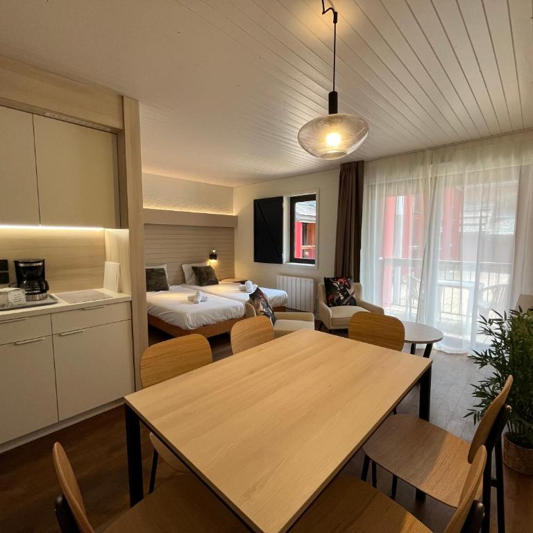 Village Club Les Tavaillons - Studio with Balcony - 4