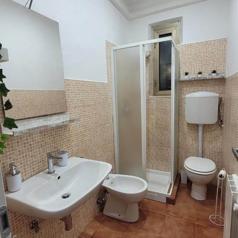 Harmony House 4-bed apartment with private parking - Apartment mit 1 Schlafzimmer - 4