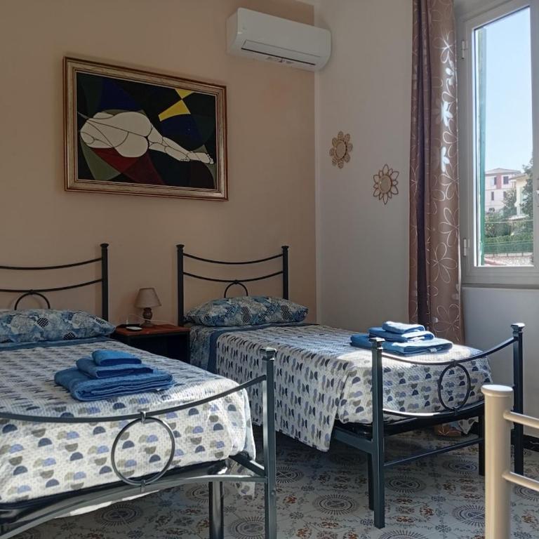 Harmony House 4-bed apartment with private parking - Apartment mit 1 Schlafzimmer - 32