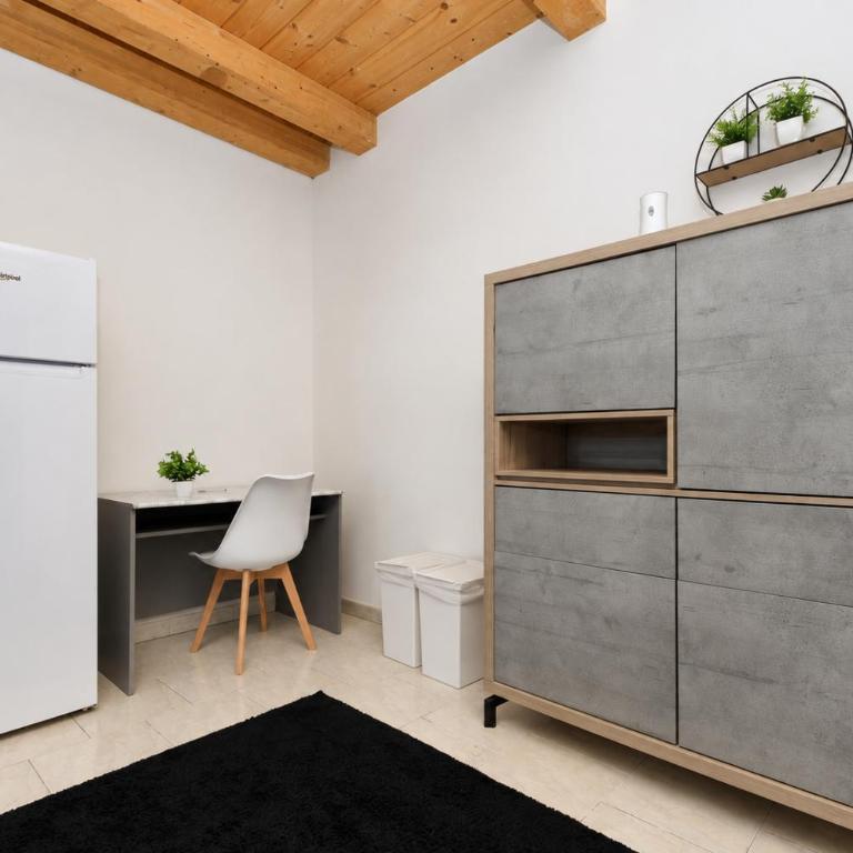 Coco Home-Chic Mansarda In the Heart of Turin - Appartamento con 1 Camera da Letto - 32