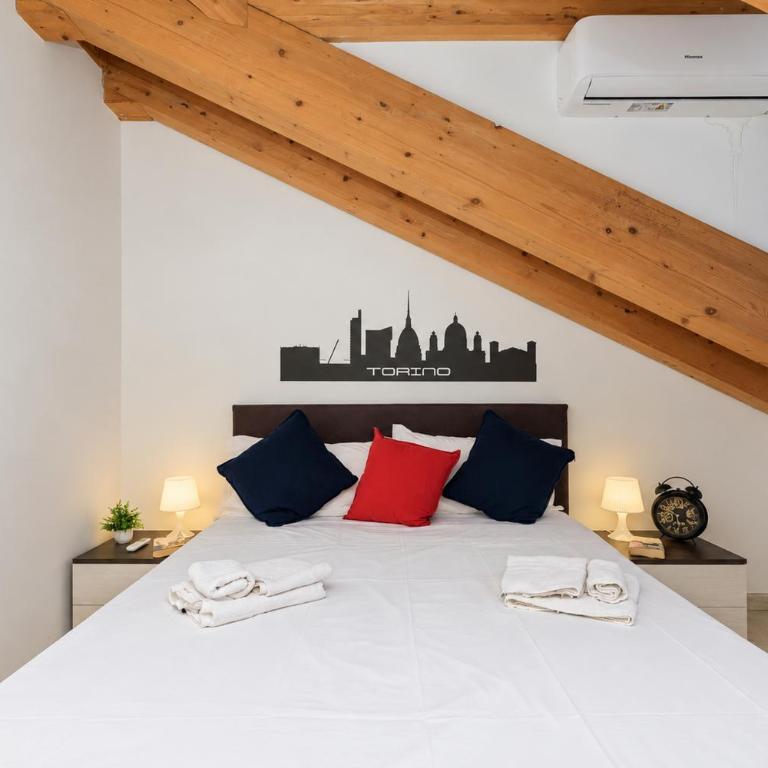 Coco Home-Chic Mansarda In the Heart of Turin - Appartamento con 1 Camera da Letto - 3