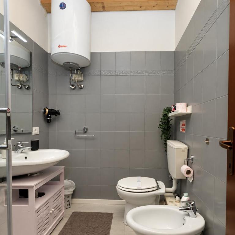 Coco Home-Chic Mansarda In the Heart of Turin - Appartamento con 1 Camera da Letto - 55