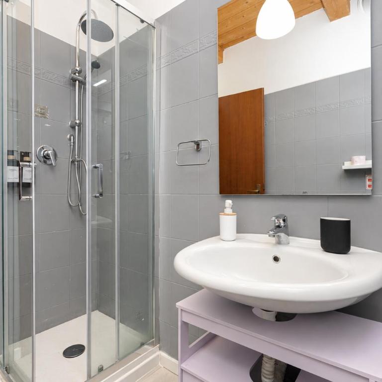 Coco Home-Chic Mansarda In the Heart of Turin - Appartamento con 1 Camera da Letto - 56