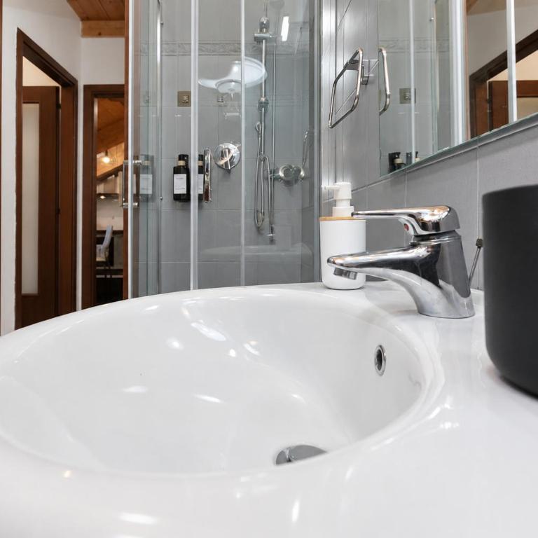 Coco Home-Chic Mansarda In the Heart of Turin - Appartamento con 1 Camera da Letto - 57