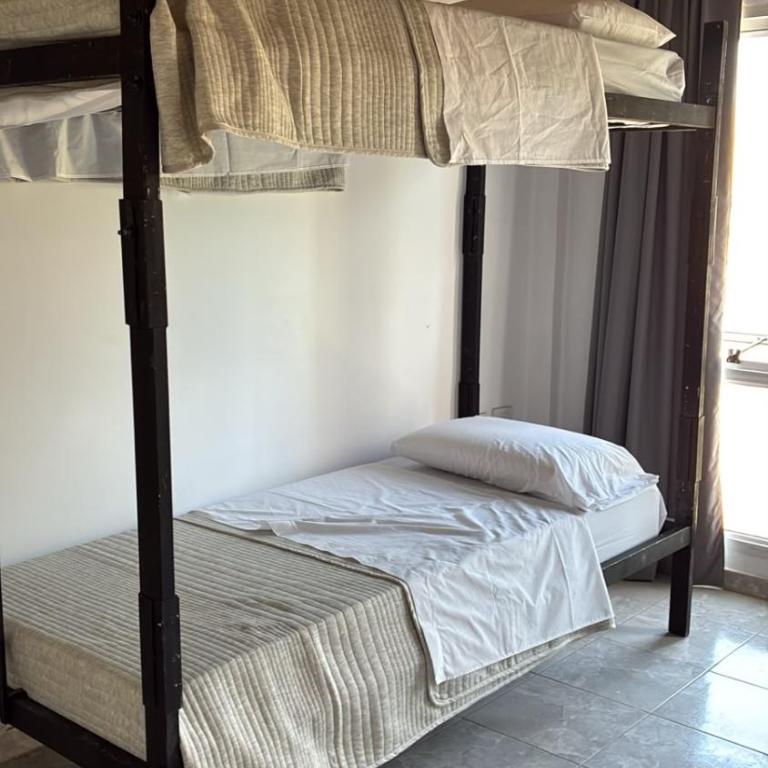 Urban River Hostel - Cama en habitación compartida mixta de 4 camas - 2