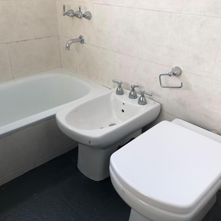 Corrientes 135 - Three-Bedroom Apartment - 15