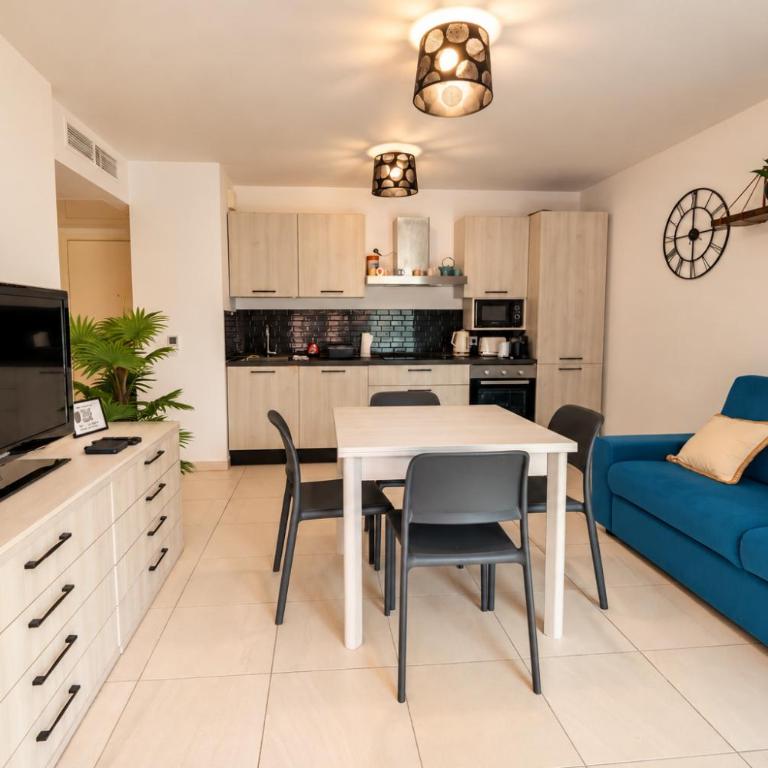 Cozy 1-Bedroom Apartment with AC & Garage Near - Appartement - 9