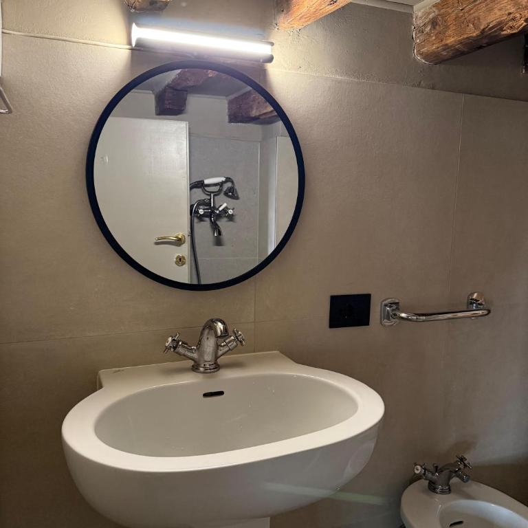 San Barnaba on the Canal - One-Bedroom Apartment - 14