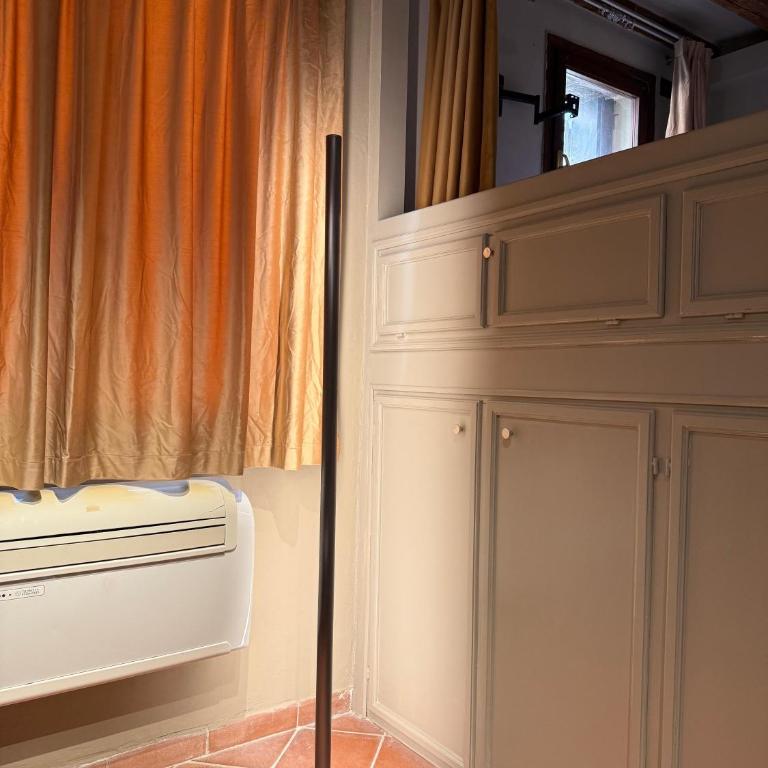 San Barnaba on the Canal - One-Bedroom Apartment - 15