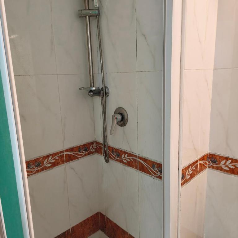 Martini Rooms - Chambre Double avec Salle de Bains Privative - 6