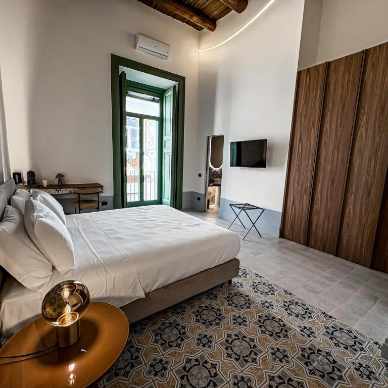 Baggio Hotels - Naples Center - Deluxe Dreibettzimmer - 2
