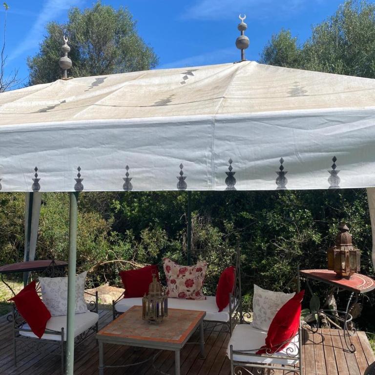 Quiet detached villa with tennis court - Villa - 43