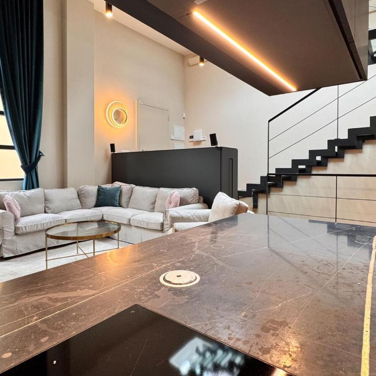 Luxury Design Loft - Two-Bedroom Apartment - 8