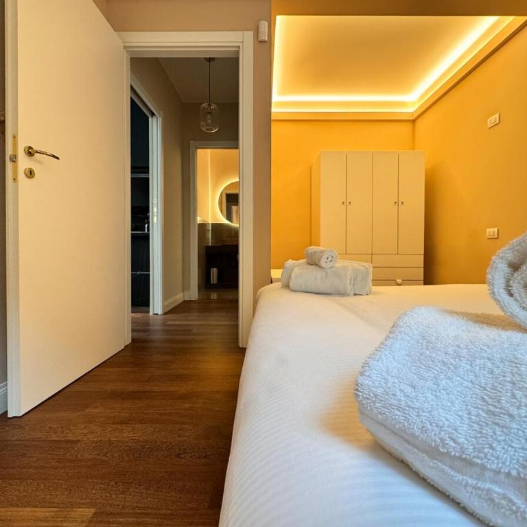 Luxury Design Loft - Two-Bedroom Apartment - 12