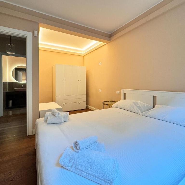Luxury Design Loft - Two-Bedroom Apartment - 13