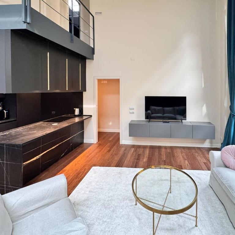 Luxury Design Loft - Two-Bedroom Apartment - 14