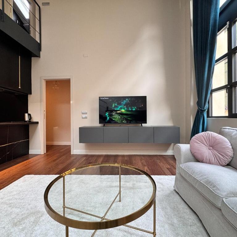 Luxury Design Loft - Two-Bedroom Apartment - 15
