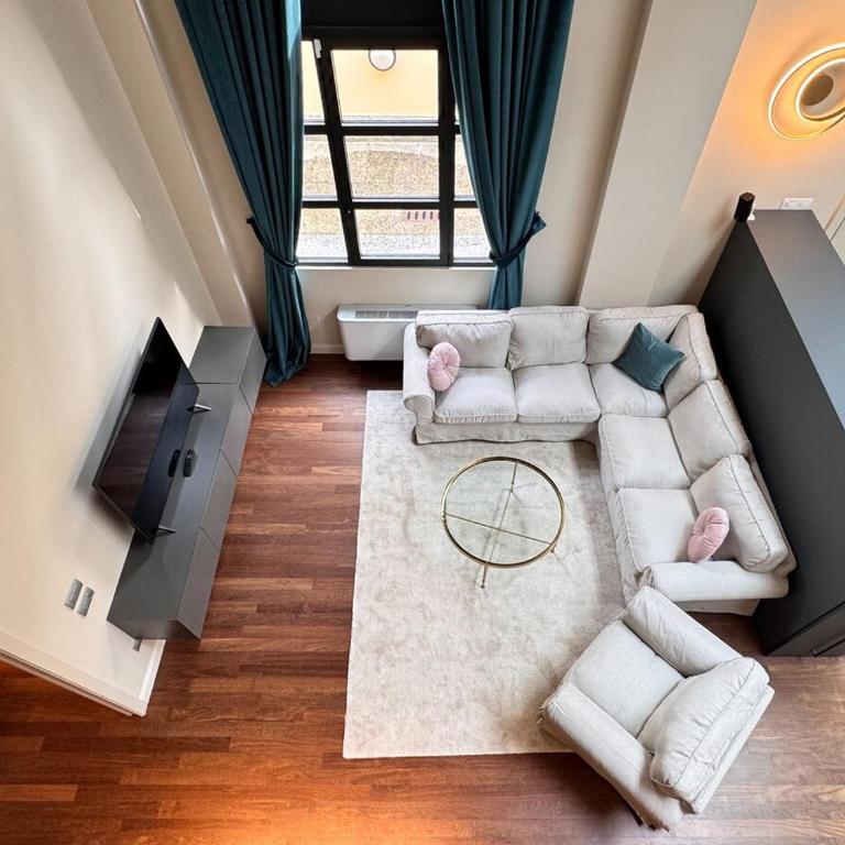 Luxury Design Loft - Two-Bedroom Apartment - 16
