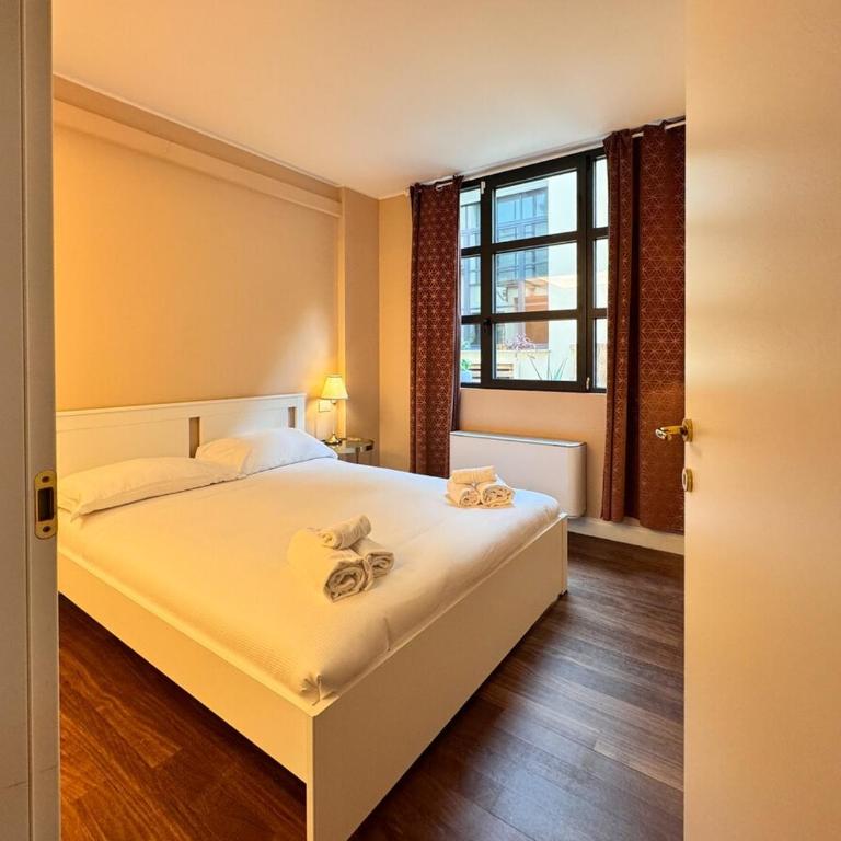 Luxury Design Loft - Two-Bedroom Apartment - 19