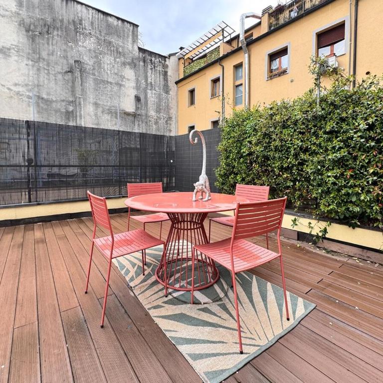 Luxury Design Loft - Two-Bedroom Apartment - 35