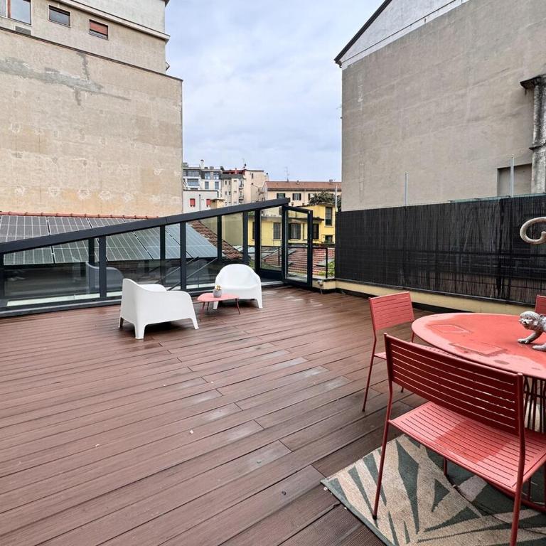 Luxury Design Loft - Two-Bedroom Apartment - 38