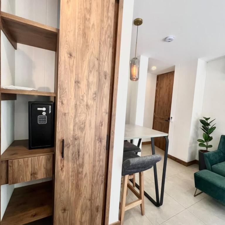 Nomadic Boutique Living and Experience Center - Deluxe One-Bedroom Apartment - 3