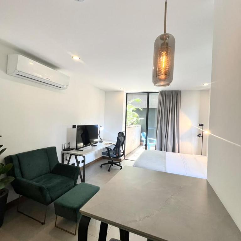 Nomadic Boutique Living and Experience Center - Deluxe One-Bedroom Apartment - 5