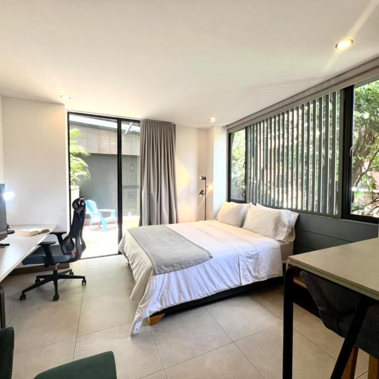 Nomadic Boutique Living and Experience Center - Deluxe One-Bedroom Apartment - 6