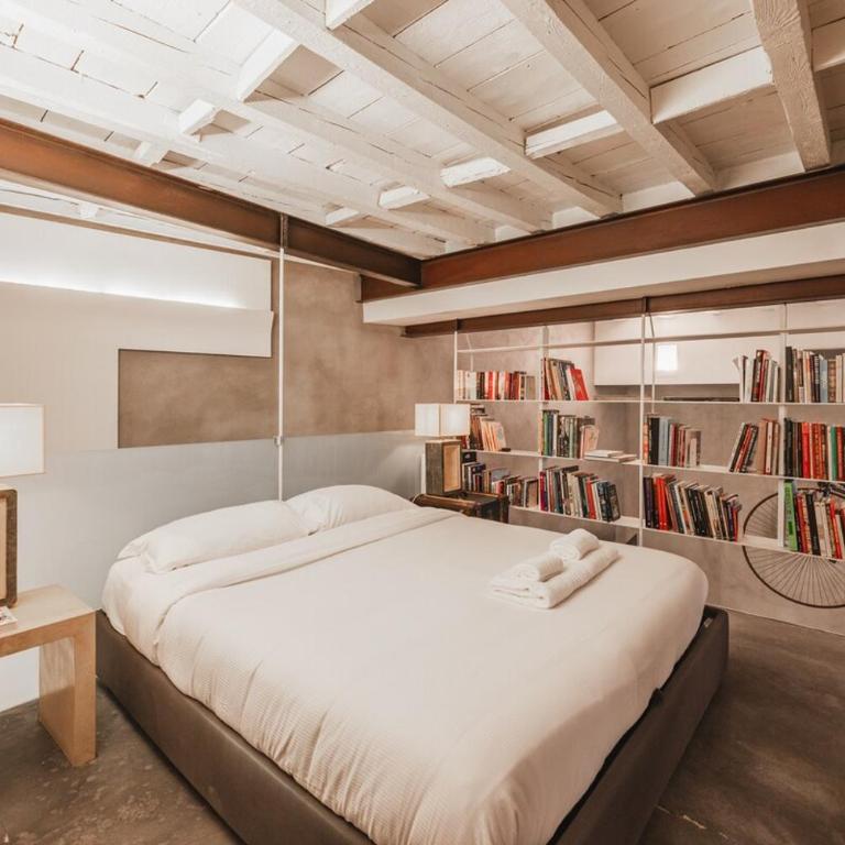 Luxury Loft 100 sqm in the Heart of Milan - One-Bedroom Apartment - 10