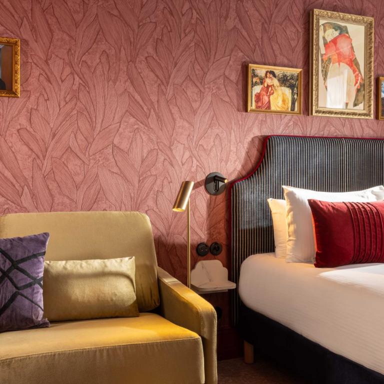 Grand Hôtel De Turin - Chambre Familiale avec Balcon - 8