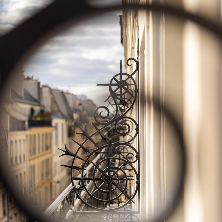 Grand Hôtel De Turin - Chambre Triple avec Balcon - 5