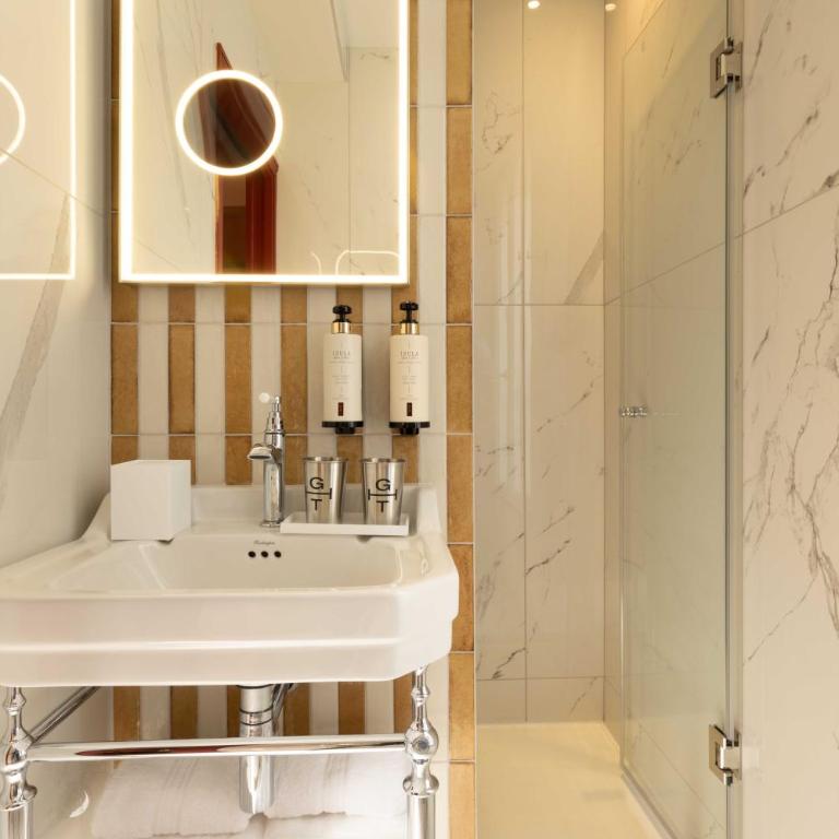 Grand Hôtel De Turin - Chambre Deluxe - 10