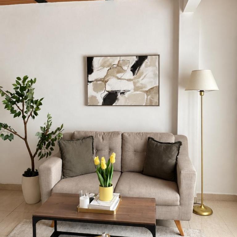 Amplio apartamento independiente en el centro de Cali días meses - Three-Bedroom Apartment - 2