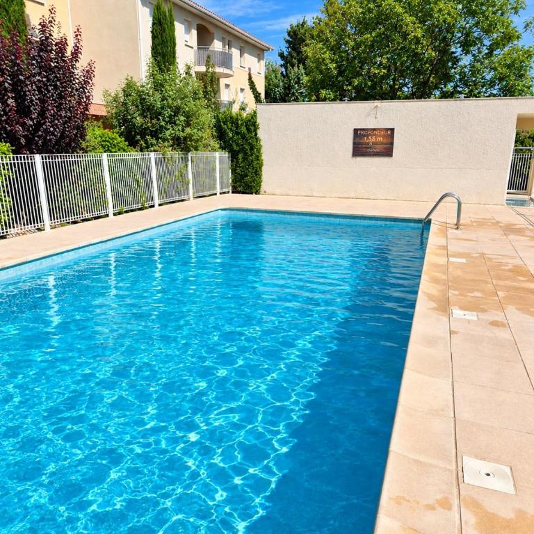 2-bedroom - Residence with pool - L'Isle-sur-la-Sorgue - Appartement 2 Chambres - 5