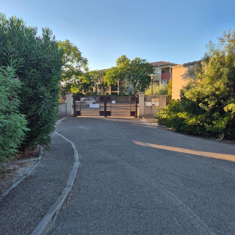 2-bedroom - Residence with pool - L'Isle-sur-la-Sorgue - Appartement 2 Chambres - 15