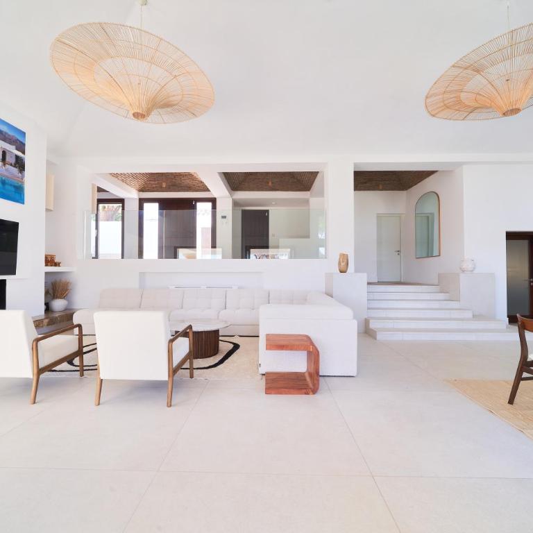 Iconic Exception Villa - Pool & Tennis - Villa - 43